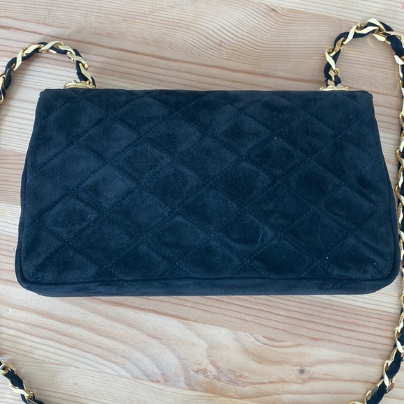 Vintage Black Suède Chanel evening purse - Picture 10 of 13